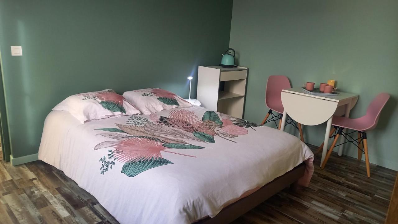 Chambre Privee Le Bugue Exterior photo